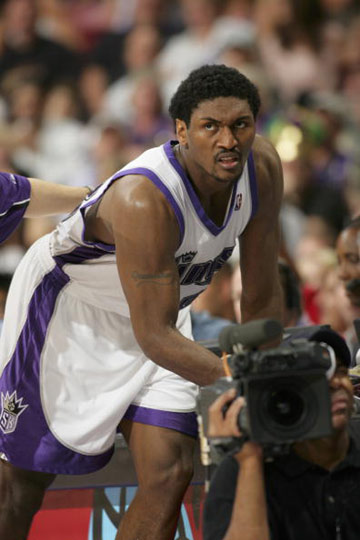 泰州常规赛阶段曾0-4负于南通，而决赛泰州点球战胜南通夺冠（常规赛0-4负南通，泰州决赛点球逆袭夺冠）