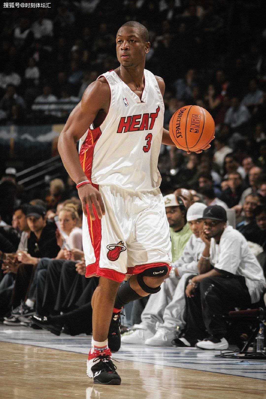 2025成都混合团体世界杯中国队以8-0战胜克罗地亚，韩国队以8-7险胜法国，最终法国遗憾负于韩国。（2025成都混合团体世界杯：中国8-0大胜克罗地亚，韩国8-7险胜法国，法国最终憾负韩国）