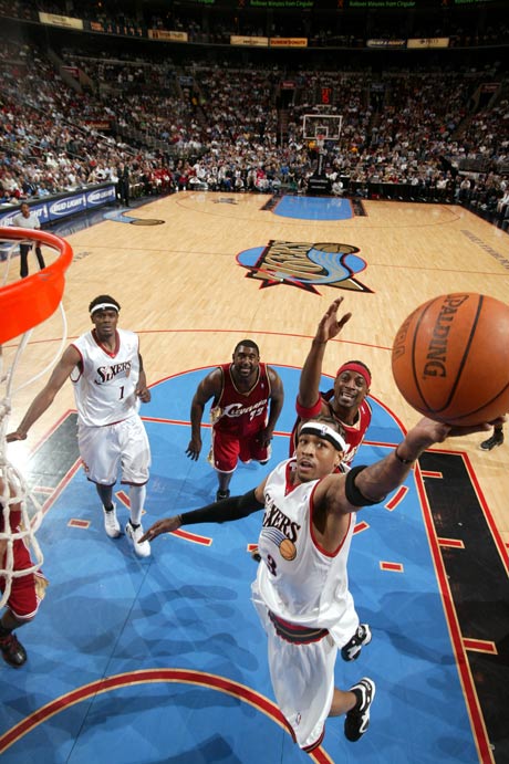 自23年2月梅西绝杀以来，巴黎首次在法甲依靠补时进球取胜（自2023年2月梅西读秒绝杀以来，巴黎首次在法甲补时制胜）