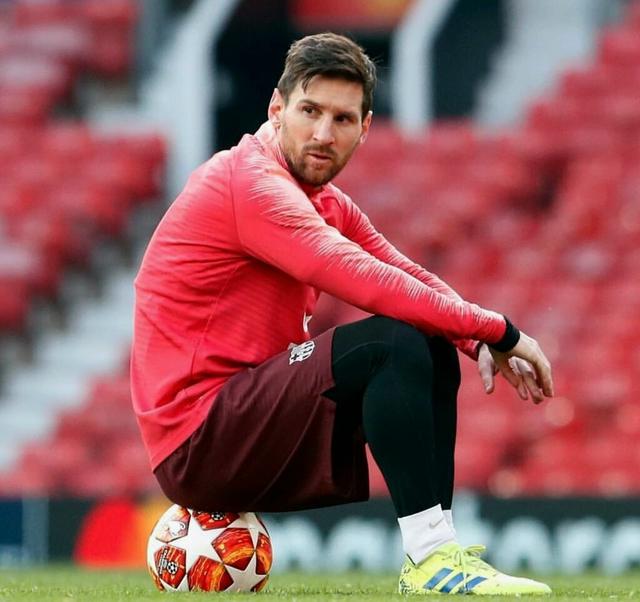 无缘升级向球迷跪拜道歉，水原三星主帅卞成焕赛后主动辞职（无缘升级后向球迷下跪致歉，水原三星主帅卞成焕赛后请辞）