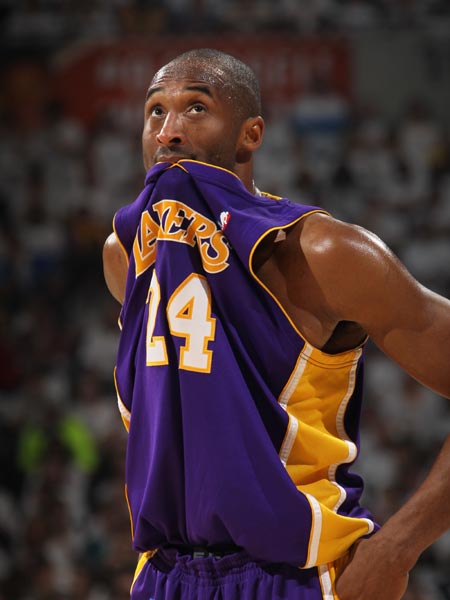 英超积分榜：曼城只差枪手2分 切尔西掉队埃弗顿坐火箭（英超积分榜：曼城距阿森纳仅2分，切尔西掉队，埃弗顿飙升）