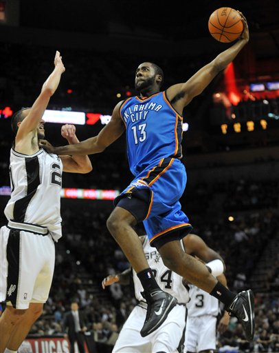 足球法甲豪门积极引援，锁定两大目标（法甲豪门加速补强，盯上两大引援目标）