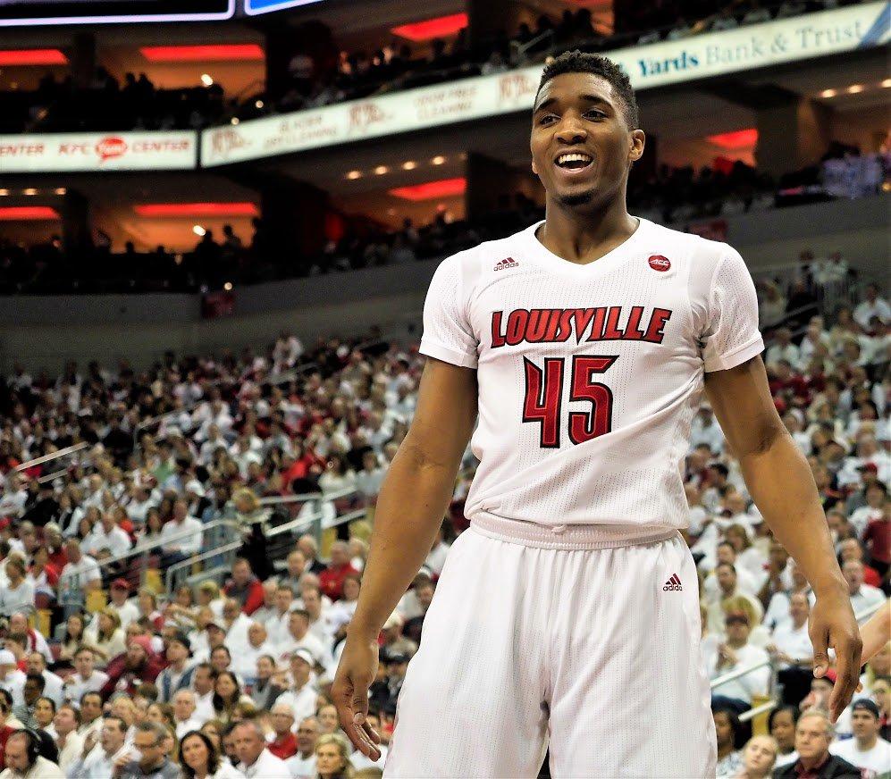 英超-曼城3-0轻取水晶宫，哈兰德梅开二度福登贴地斩破门（英超：曼城3-0完胜水晶宫，哈兰德梅开二度，福登低射破门）