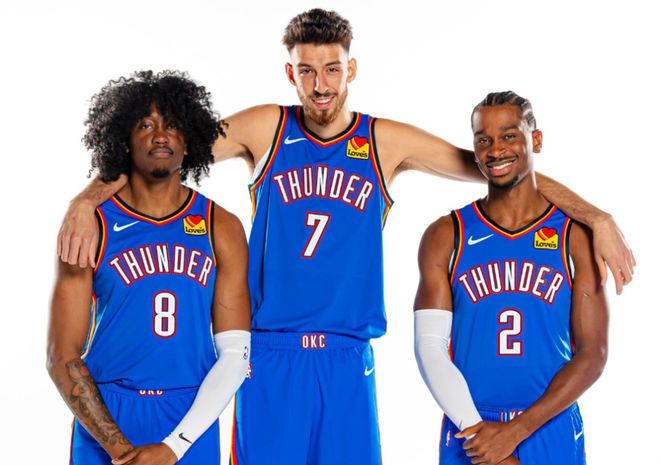 替补球员关键时刻助球队锁定积分（替补发威关键时刻帮助球队保住积分）