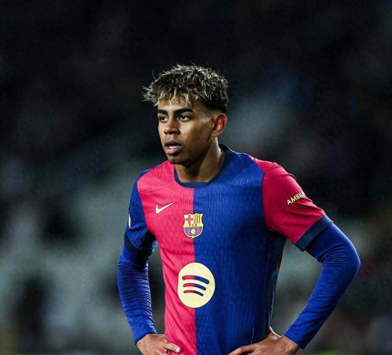 天皇杯战报：佐佐木大树争议点射，神户胜利船2-0广岛三箭（天皇杯焦点战：佐佐木大树争议点球破门，神户胜利船2-0力克广岛三箭）