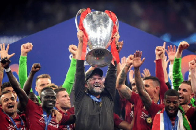 斯帕莱蒂：迪格雷戈里奥是一门；库普踢中卫就是为了参与进攻（斯帕莱蒂：迪格雷戈里奥门前稳健，安排库普踢中卫是为加强进攻）