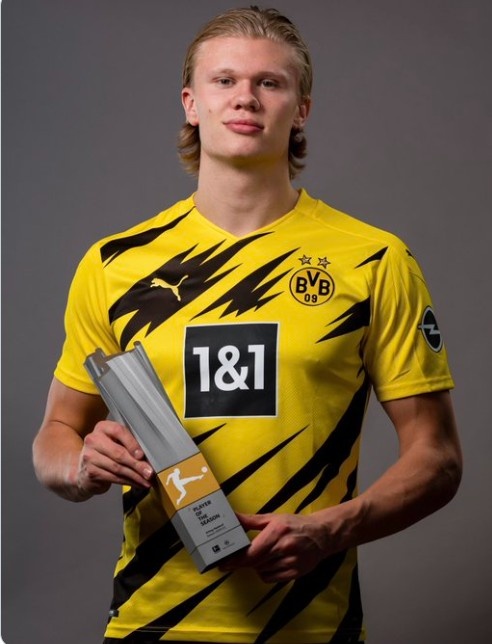 罗马诺：那不勒斯风暴已过，孔蒂如期归队准备让球队重回正轨（罗马诺：那不勒斯风波平息，孔蒂准时回归，力争带队重回正轨）