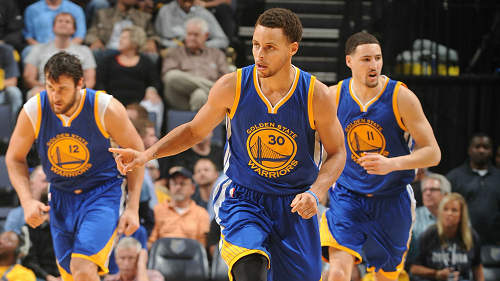 替补火力充足！凯尔登·约翰逊半场6中5高效拿下13分6板1断（板凳火力十足！凯尔登·约翰逊半场6投5中高效砍下13分6篮板1抢断）