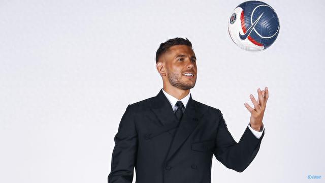 勇士官方：库里&霍福德缺席明日对阵鹈鹕，库明加出战成疑（勇士官宣：库里、霍福德缺席明日对鹈鹕之战，库明加出战成疑）