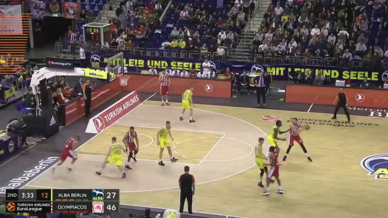 荷兰前国脚齐赞：赖因德斯就像是永动机，是他带领荷兰队前进（荷兰名宿齐声称赞：赖因德斯宛若永动机，驱动荷兰队向前）