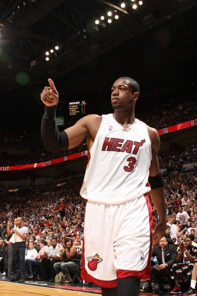 半场战报：汉堡1-0斯图加特，格拉策尔破门（半场：汉堡1-0领先斯图加特，格拉策尔建功）